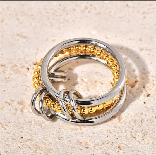 Anillo cuádruple