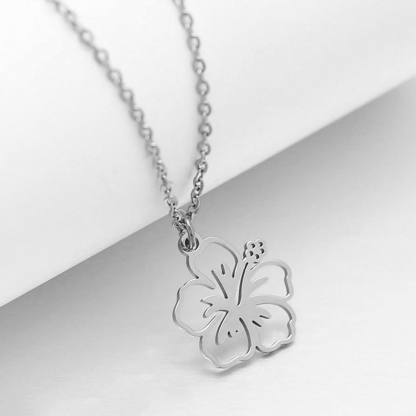 Amapola necklace