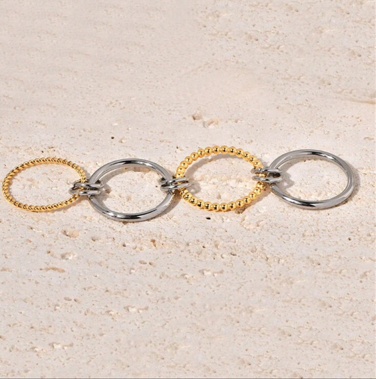 Anillo cuádruple
