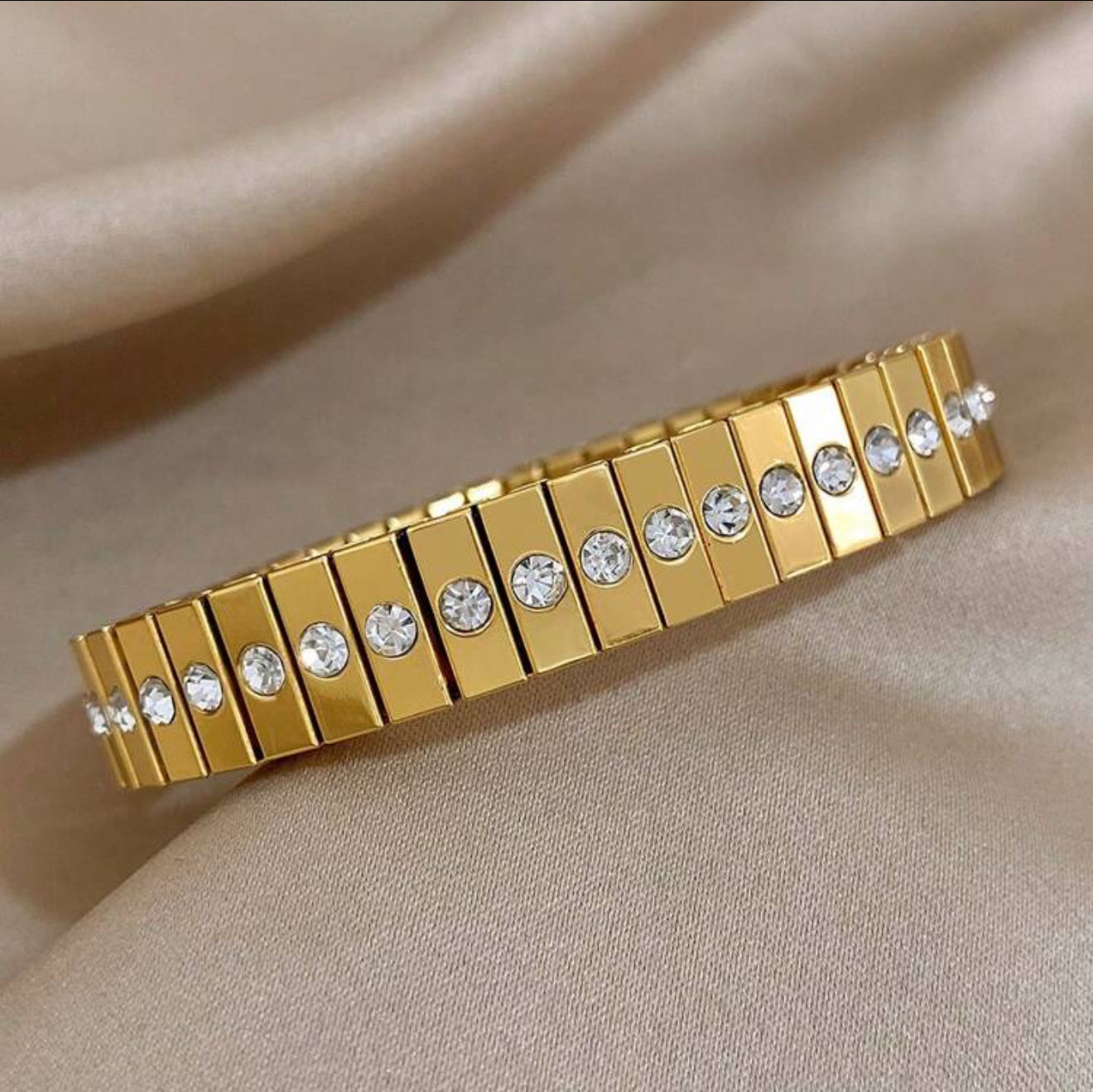 Pulsera con rhinestones