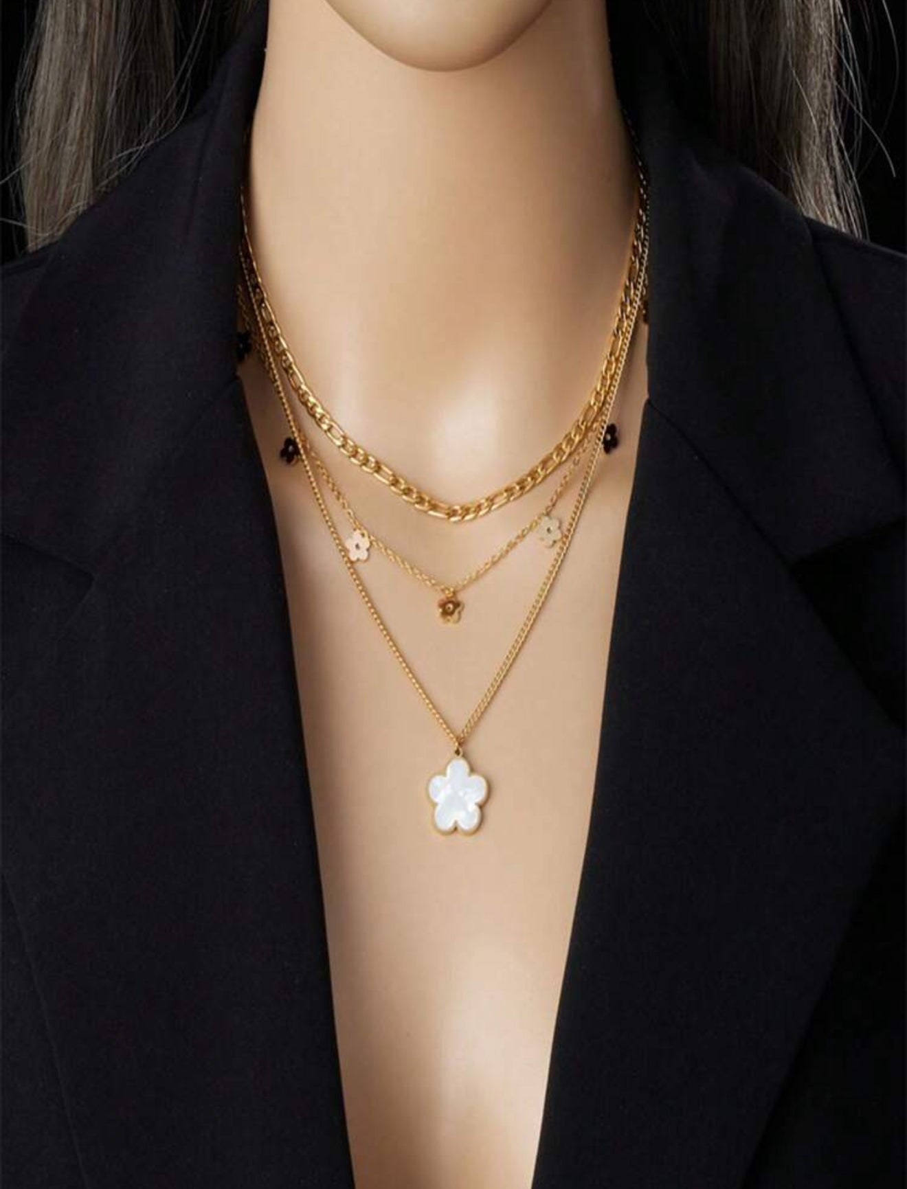 Collar triple de flor