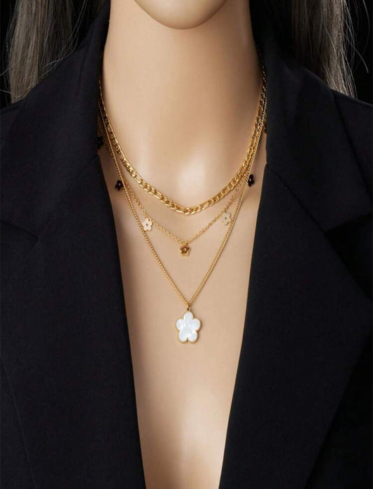 Collar triple de flor