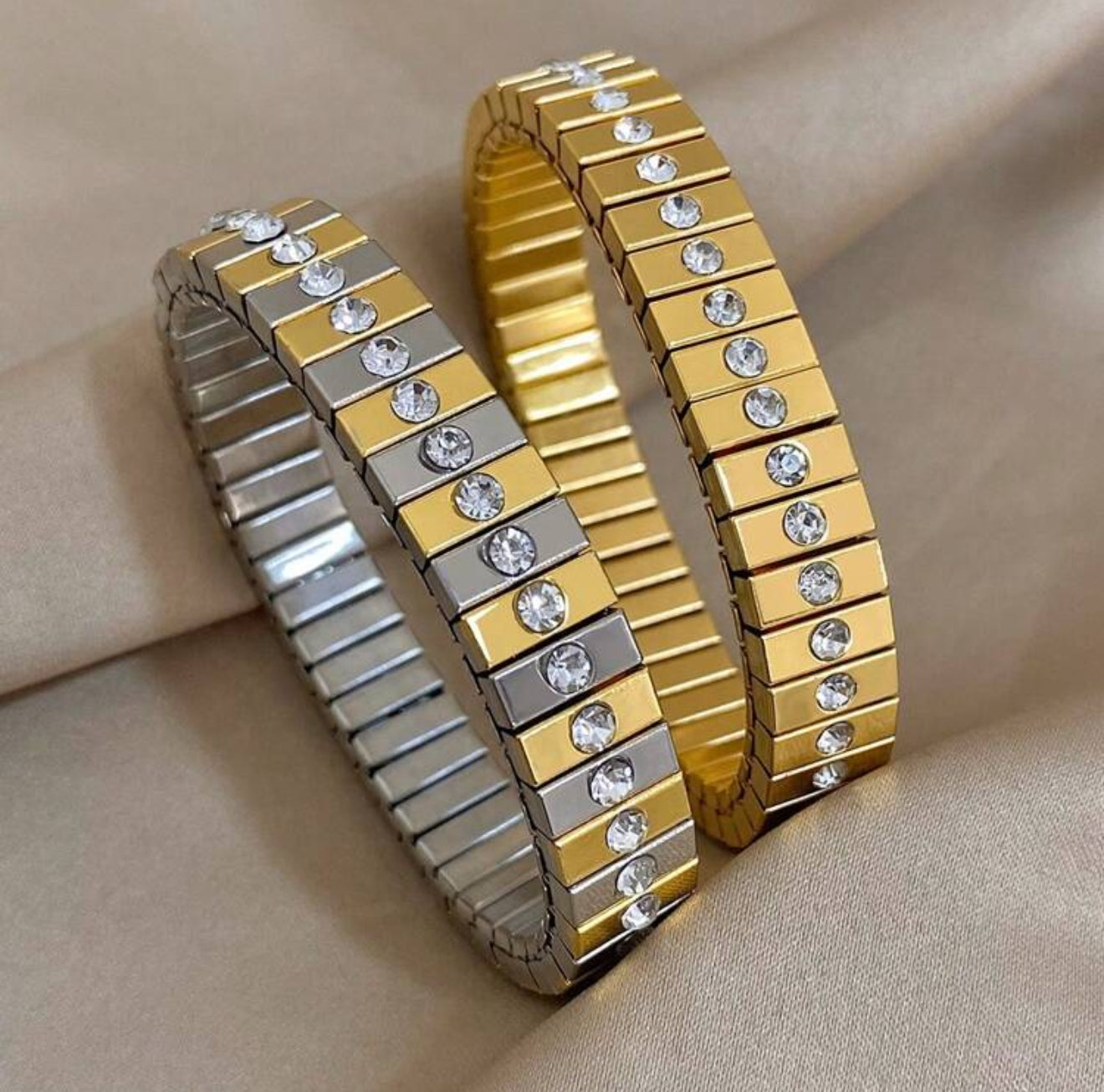 Pulsera con rhinestones
