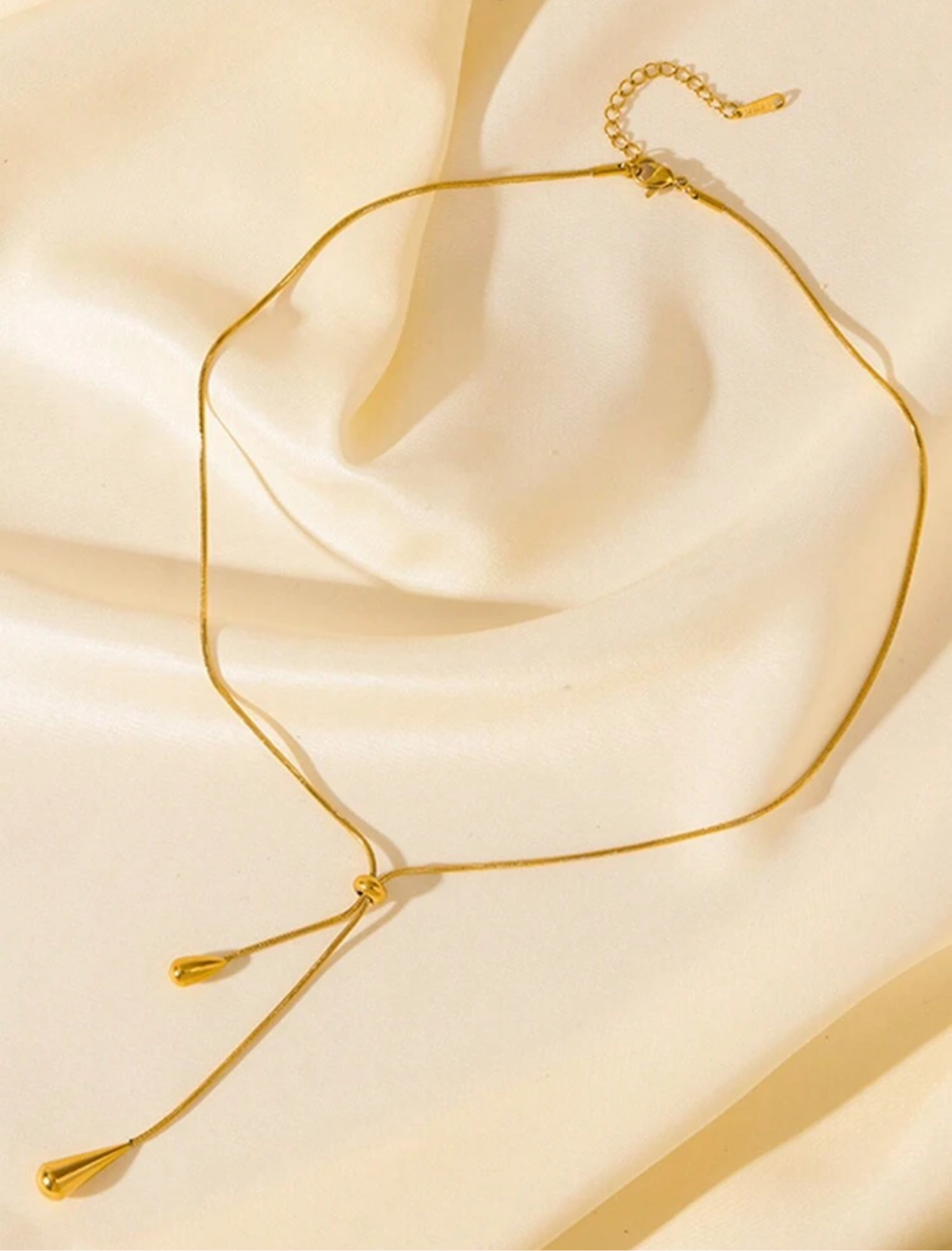 Collar minimalista